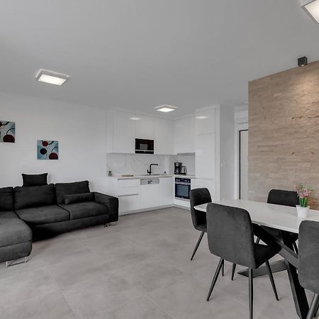 Luxury Apartment Adriasun Free Beach Parking Макарска Екстериор снимка