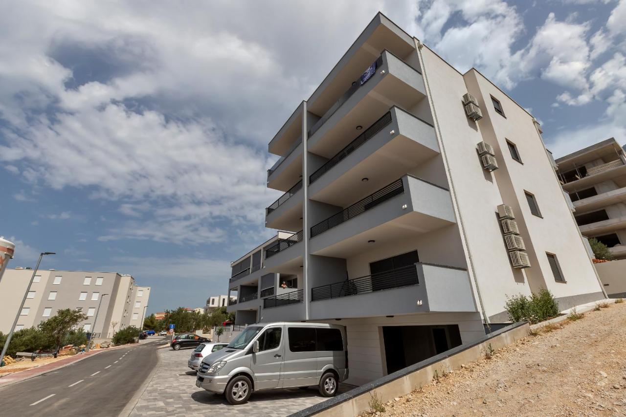 Luxury Apartment Adriasun Free Beach Parking Макарска Екстериор снимка