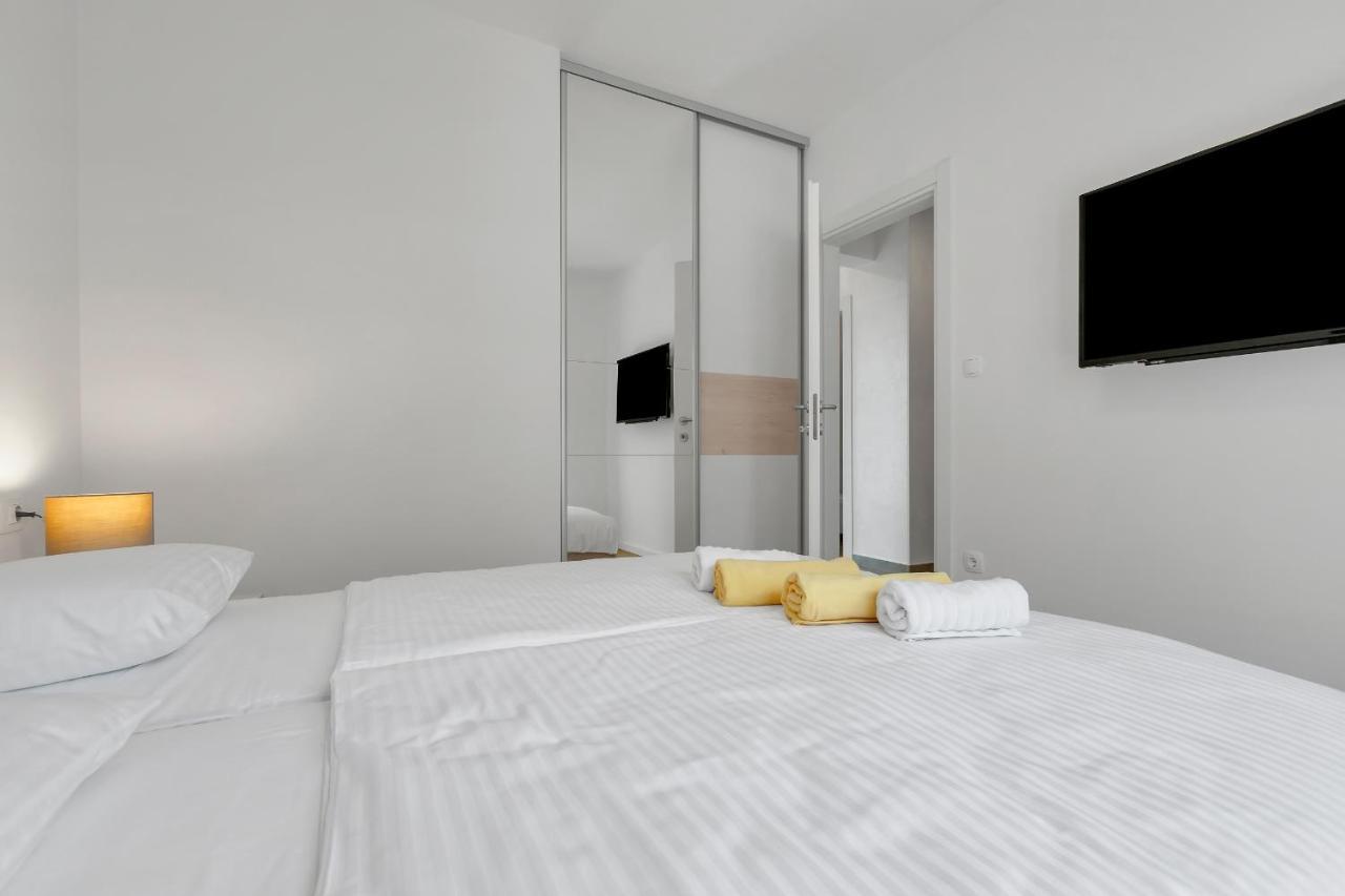 Luxury Apartment Adriasun Free Beach Parking Макарска Екстериор снимка