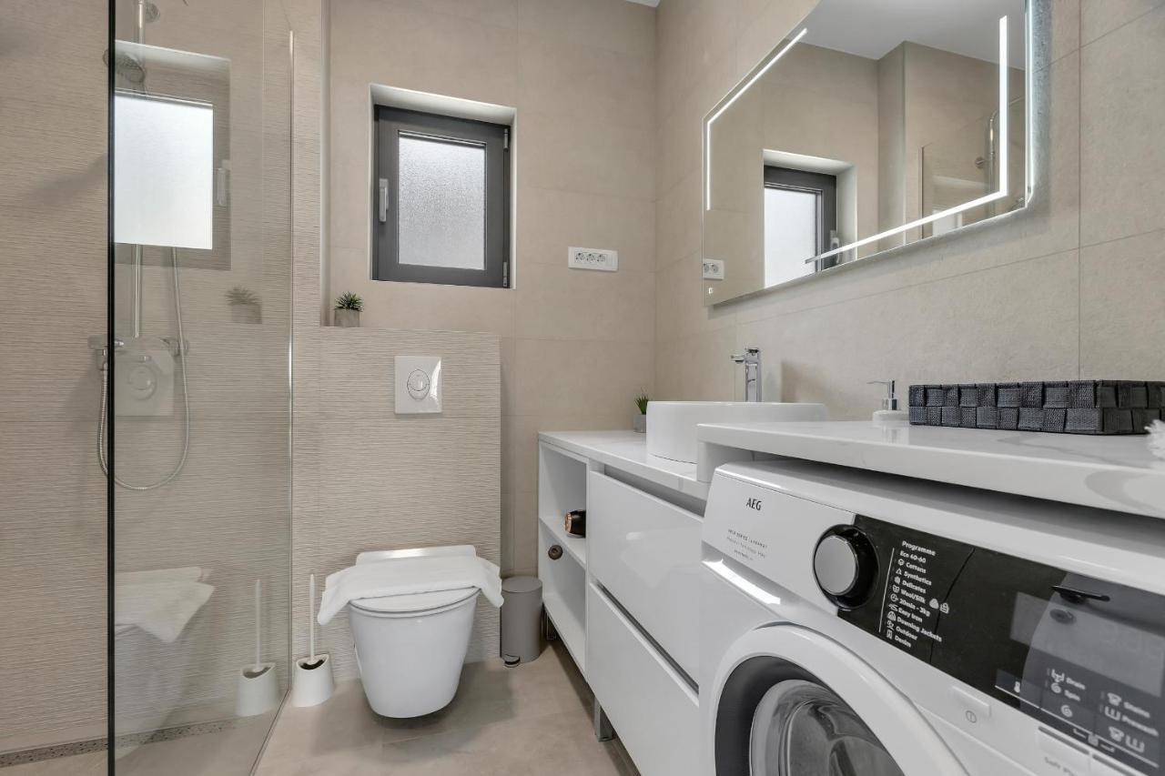 Luxury Apartment Adriasun Free Beach Parking Макарска Екстериор снимка
